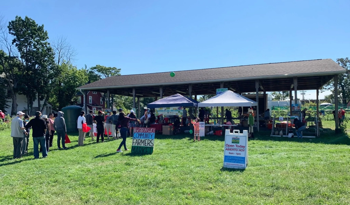 Rutgers Community Farmers Market at Jones Ave