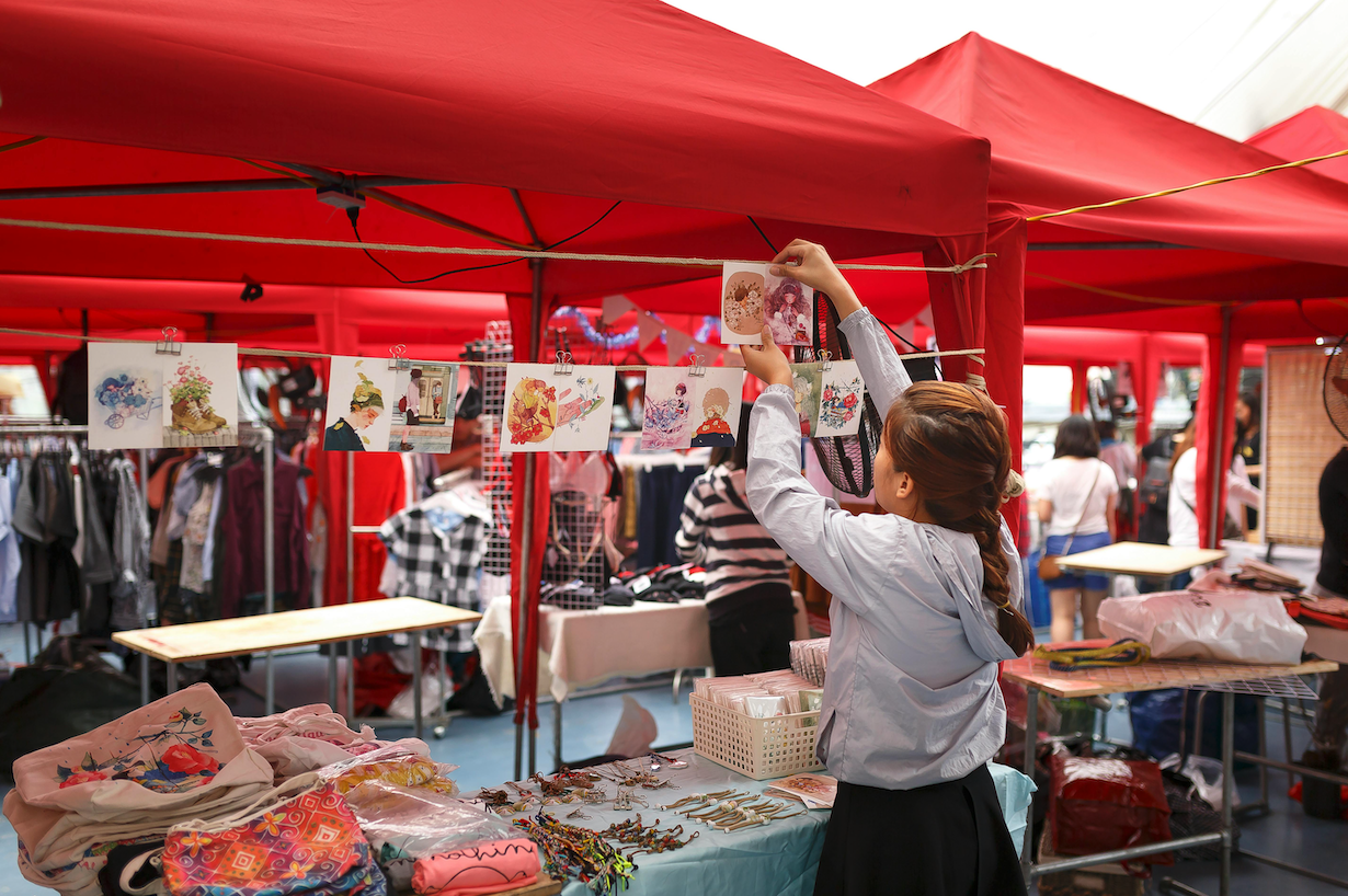 Stallholder Survival Guide: Thriving During Tough Market Seasons